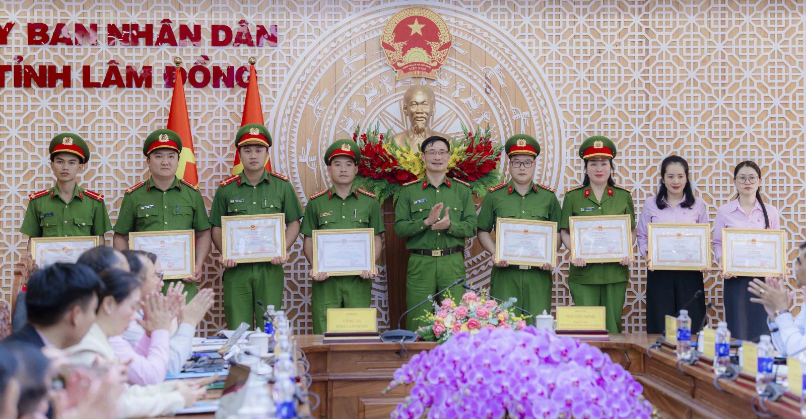 Các đại biểu tham dự Hội nghị.